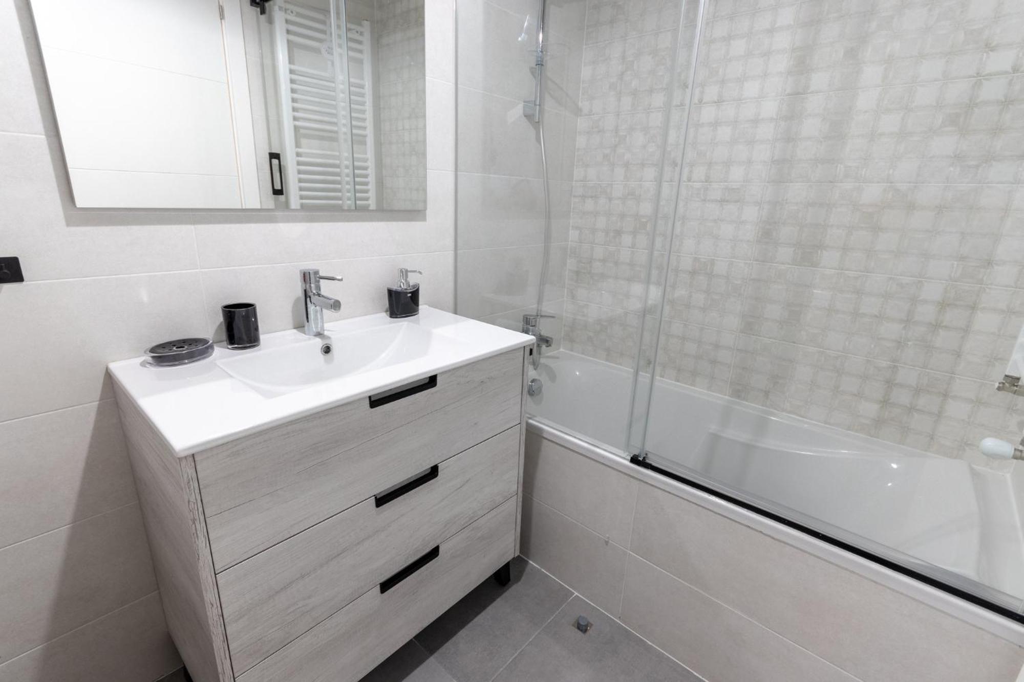 Xirimiri Apartment By People Rentals بلباو المظهر الخارجي الصورة